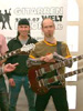 Rekordversuch: Smoke On The Water mit 1685 Gitarren!
