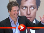 Hugh Grant posiert beim Photocall für seinen neuen Film