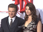 „Hänsel und Gretel“ Deutschlandpremiere: Jeremy Renner als Hexen-Killer