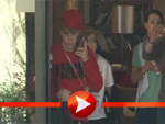 Justin Bieber macht sich vom Hotel auf zum Flughafen