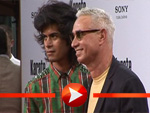 Roland Emmerich mit seinem Freund bei der Premiere von Karate Kid in Berlin