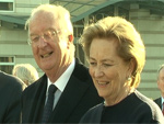 König Albert II. und Königin Paola: Romantischer Spaziergang durchs Brandenburger Tor!