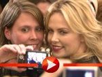 Charlize Theron nimmt sich Zeit für ihre Fans