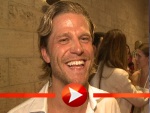 So denkt Bachelor Paul über das Küssen