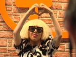 Lady Gaga: Japan-Armband bringt 250.000 Dollar ein