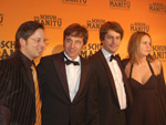 „Schuh des Manitu“ feiert Musical-Weltpremiere: Viele Stars auf dem roten Teppich in Berlin!