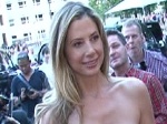 Mira Sorvino: Hollywood-Glanz auf der Fashion Week Berlin