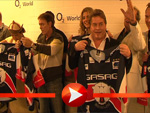 Boy George und Cliff Richard haben einen Verwendungszweck für ihr Eisbären-Trikot