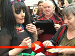 Schriller Auftritt: Nina Hagen verweigert Autogramme