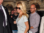 Pamela Anderson: Nimmt streunenden Hund auf