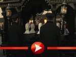 Der Rammstein-Trauerzug auf dem Weg zum Mausoleum