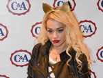 Rita Ora: Nachtspaziergang mit Karl Lagerfeld