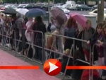 Pattinson-Fans trotzen auch dem Regen