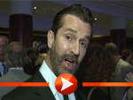 Rupert Everett schwadroniert über Schönheits-OPs