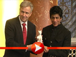 Shah Rukh Khan bekommt einen Erinnerungs-Bären