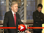 Klaus Wowereit preist Shah Rukh Khan