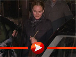 Diane Kruger verlässt gut gelaunt ein Restaurant in Berlin