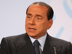 Silvio Berlusconi: Rosenkrieg im Wahlkampf