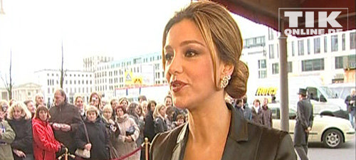 Verona Pooth vor dem Adlon (Foto: HauptBruch GbR)