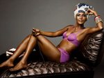 Waris Dirie: Wüstenblume in Dessous für den guten Zweck
